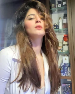 Bollywood’s Big Boobs Icons: Celebrating Bold Breasts, Beauty, Confidence