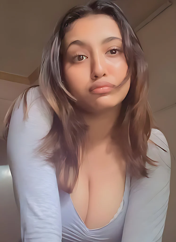 Big Boobs, Bigger Moves: Instagram's Divya Mandal Rules