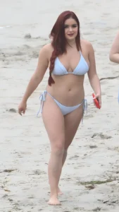 Ariel Winter: Perfect Curves Dominate Hollywood's Gaze