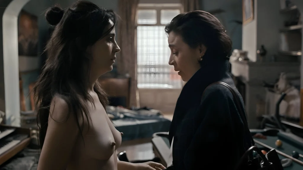 Cassandra Ciangherotti Redefines Daring in 'Follies'