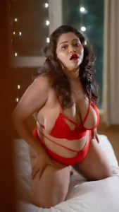 Srestha Das Babin: Redefining Breathtaking Curves