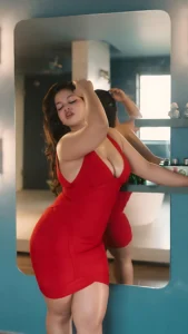 Writika Dey: Revolutionizing Authenticity with Killer Curves