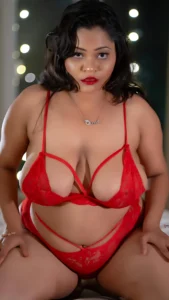 Srestha Das Babin: Redefining Breathtaking Curves