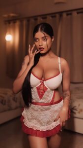 Miss Komolinii: The Exclusive Volcanic Eruption on Your Feed