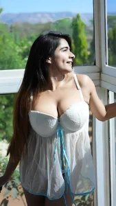 Dipshikha Roy: An Instagram Model's Powerful And Curvy