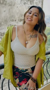 Tina Nandy Tapestry: Owns Her Curves and Career