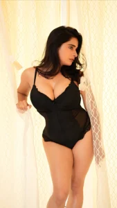 Dipshikha Roy: An Instagram Model's Powerful And Curvy