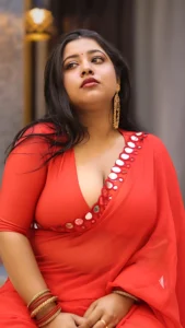 Purba Das: An Artful Symphony of Tradition and Glamour