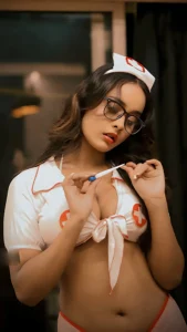 Sara Queen: Unapologetic Art of "Me Model Sara"