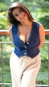 Dipshikha Roy: An Instagram Model's Powerful And Curvy