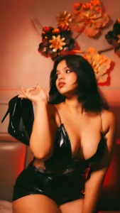 Writika Dey: Revolutionizing Authenticity with Killer Curves