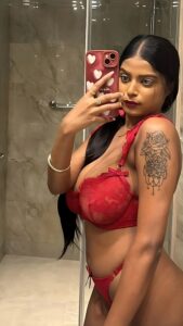 Miss Komolinii: The Exclusive Volcanic Eruption on Your Feed