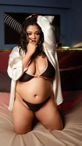 Srestha Das Babin: Redefining Breathtaking Curves