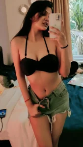 Ritika Bagde: The Artist’s Eye in a Model’s Form