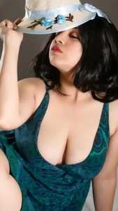 Aradhya Goswami: The Charm of Sunshine and Sensuality