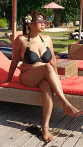 How Moumita Saha Navigates Unapologetic Femininity