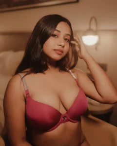 Sunetraa Saha: The Instagram Model Redefining Curvy Power