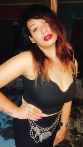 Ruma Chakraborty: Where Calm Meets Curve