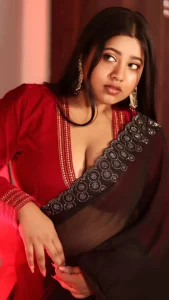 Purba Das: An Artful Symphony of Tradition and Glamour