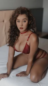 Sara Queen: Unapologetic Art of "Me Model Sara"