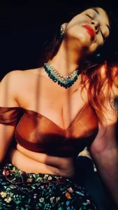 Ruma Chakraborty: Where Calm Meets Curve