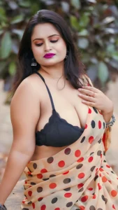 Tania: She Chooses the Allure of Contradiction