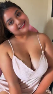 Piyali Ghosh: The Bengali Bombshell Setting Instagram Alight
