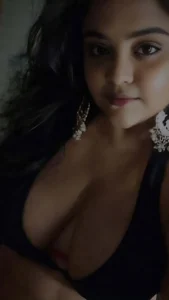 Piyali Ghosh: The Bengali Bombshell Setting Instagram Alight