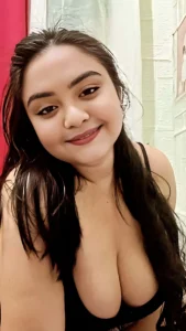 Piyali Ghosh: The Bengali Bombshell Setting Instagram Alight