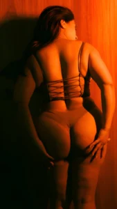 For UZM MUJ, Big Boobs Are a Calculated, Polished Asset