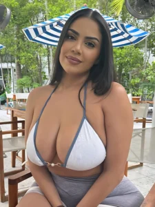 Jessenia Rebecca: Redefining Curves, Comedy, and Confidence