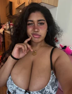 Tanvi Khaleel: Redefining Curves, Confidence, and TikTok Stardom