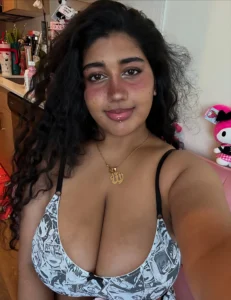 Tanvi Khaleel: Redefining Curves, Confidence, and TikTok Stardom