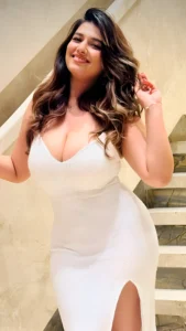 Rasha Kirmani: A Khaleesi's Regal, Curvy Confidence