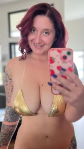 Veronica Vansing: Sweet Mystery, Her cultivated, alluring spell