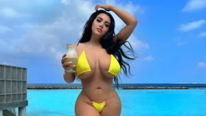 Amy Sophia: Built a Million Followers with Just 48 Posts