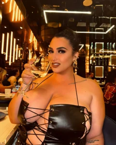 Alessia Barbarossa: Power of 148K Followers and a Personal Blog