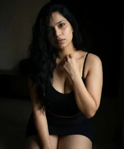 Priyanka Singh: Modeling Career on Curves and Confidence