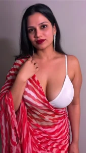 Priyanka Singh: Modeling Career on Curves and Confidence