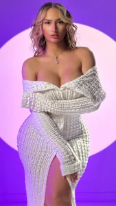 Ariana Nicole: Crafting a Curvy Empire on Her Own Terms