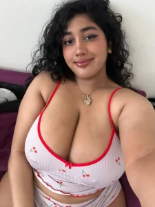 Tanvi Khaleel: Redefining Curves, Confidence, and TikTok Stardom