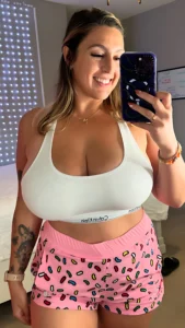 Tati Evans: Proving That Curves, and Authenticity Build an Empire