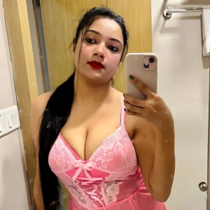 Ananya Bhandari: Modeling Meets Unapologetic Business Acumen