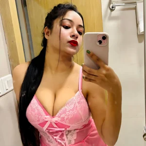 Ananya Bhandari: Modeling Meets Unapologetic Business Acumen