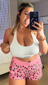 Tati Evans: Proving That Curves, and Authenticity Build an Empire