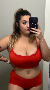 Tati Evans: Proving That Curves, and Authenticity Build an Empire