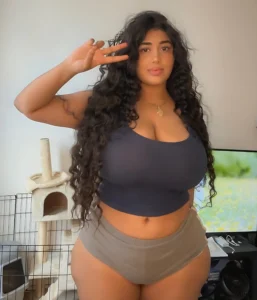 Tanvi Khaleel: Redefining Curves, Confidence, and TikTok Stardom