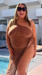 How Laura Morgan Built a 177K Empire on Curves