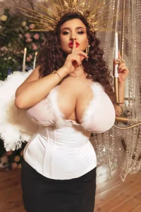 Demmy Blaze: A Beauty with 34JJ Breasts Conquered the World