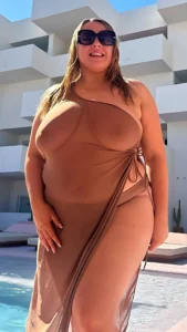 How Laura Morgan Built a 177K Empire on Curves